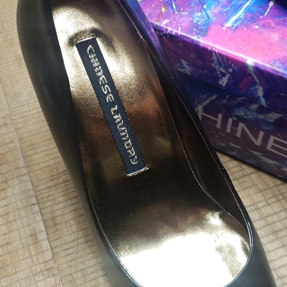 Chinese Laundry Black Leather Pumps - Picture 4 of 8